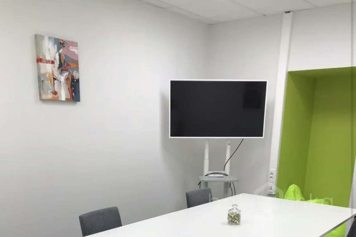 78BE5443-EEA9-4318-88F4-534D572F483E. офисы опен спейс 