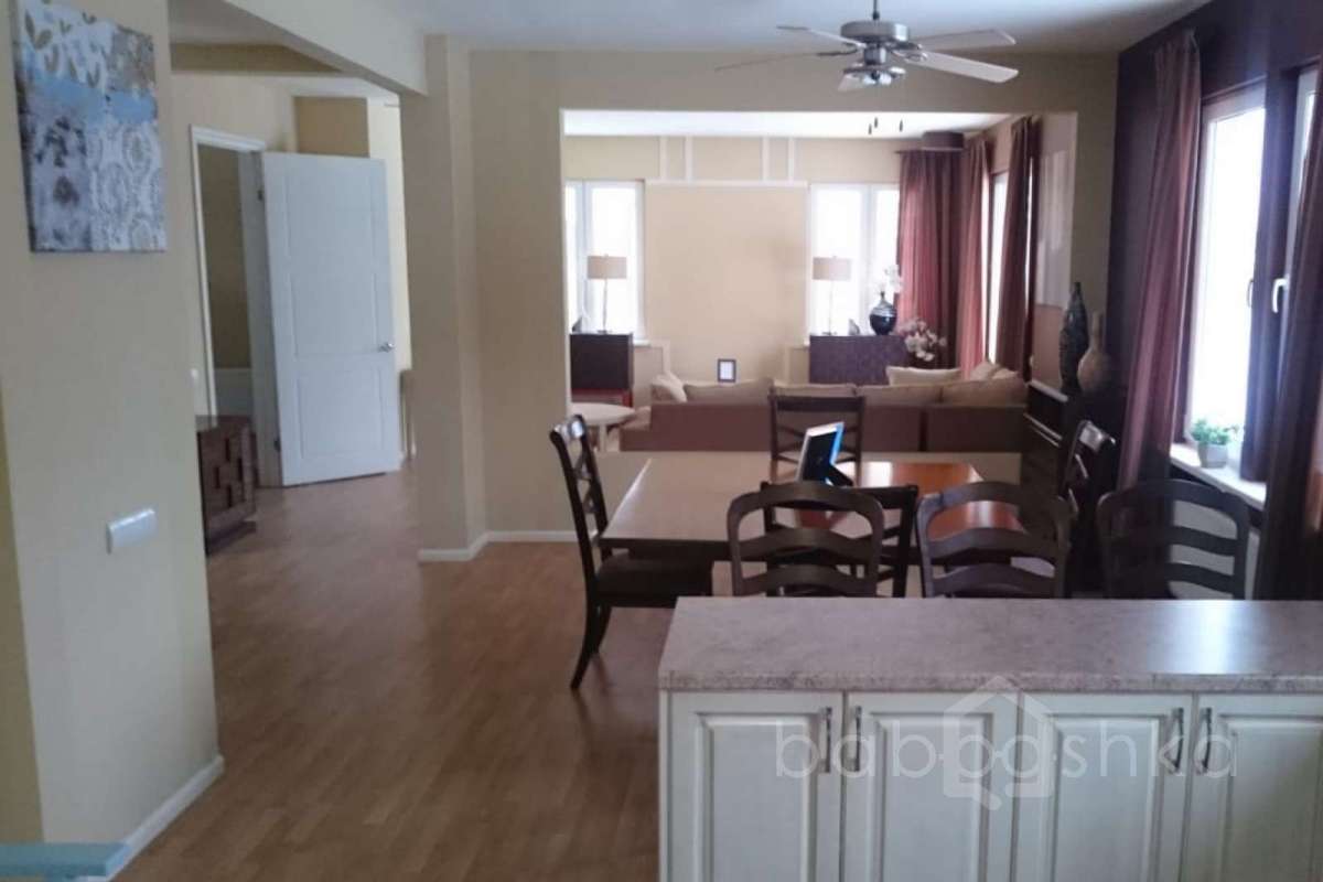 e2b28d0a-2dc0-4d9f-bb17-b805eea781af дома 