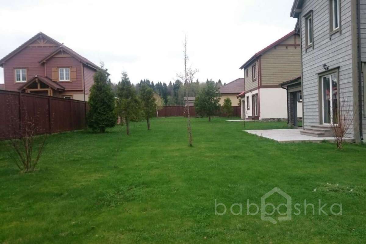 07454b61-32d4-4bf9-8384-9aa61a1ba385 дома 