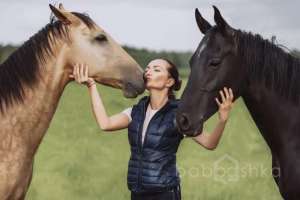 EEA16905-26EF-46E3-8F40-D729766BEA67. конюшни Съёмки Москва