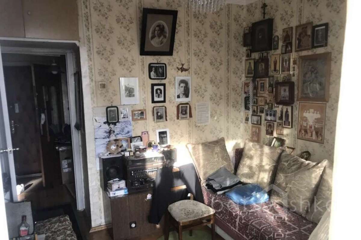 8B550B33-C6AD-4601-80E7-6E0F0585748A. квартиры 