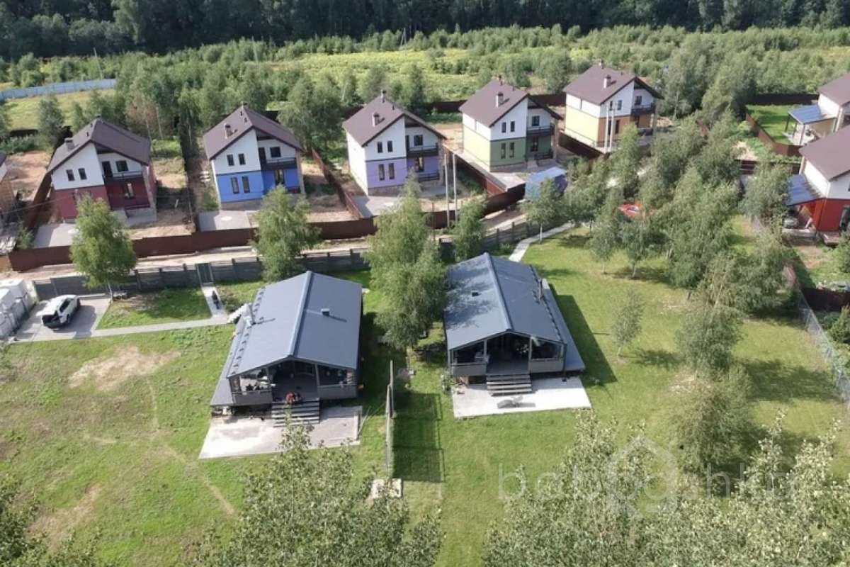 5374725B-89EC-4E2C-BA3D-02D19C08D7B2. дома 