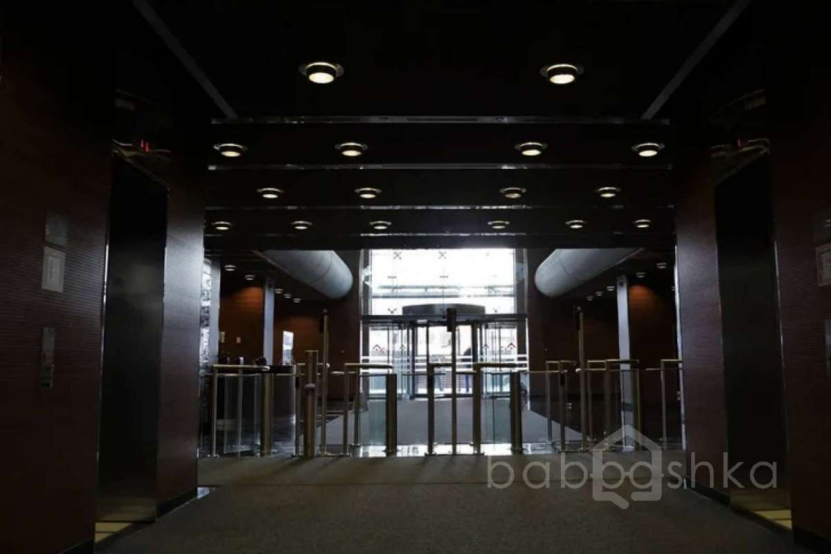 BB88F8AA-61EC-4D36-928C-24336B000B73. холлы 