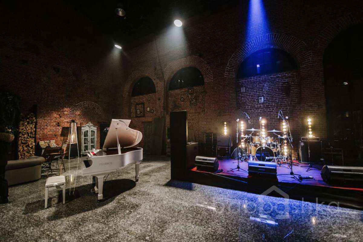 77424494-72B4-41C9-A0DE-2DD72EBB9A79. площадки для мероприятий 