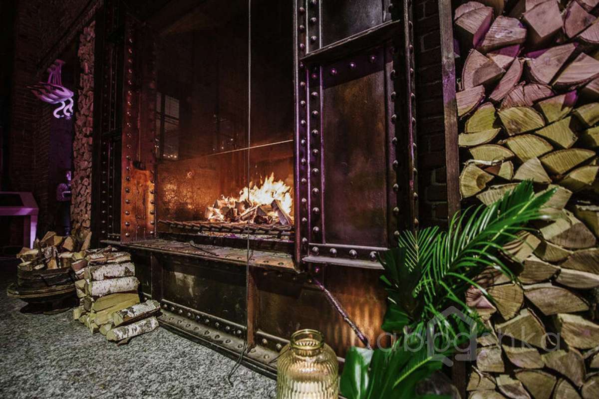 3001A81C-0DBC-407E-9081-7E1F20DAEB32. площадки для мероприятий 