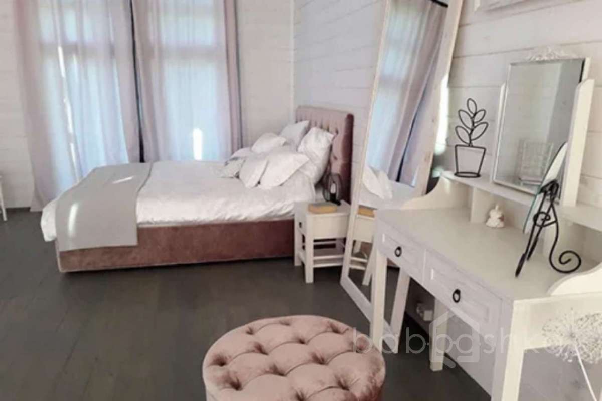 5BB8F27F-8202-4AE5-8EC0-2F5ACC5849F9. дома 