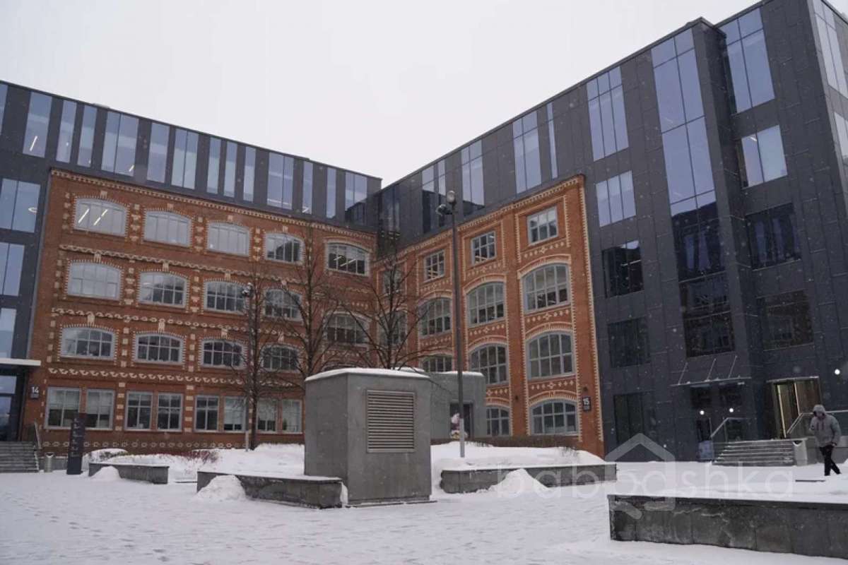 B8E32237-FA22-4617-AF29-191B99175C0C. холлы 