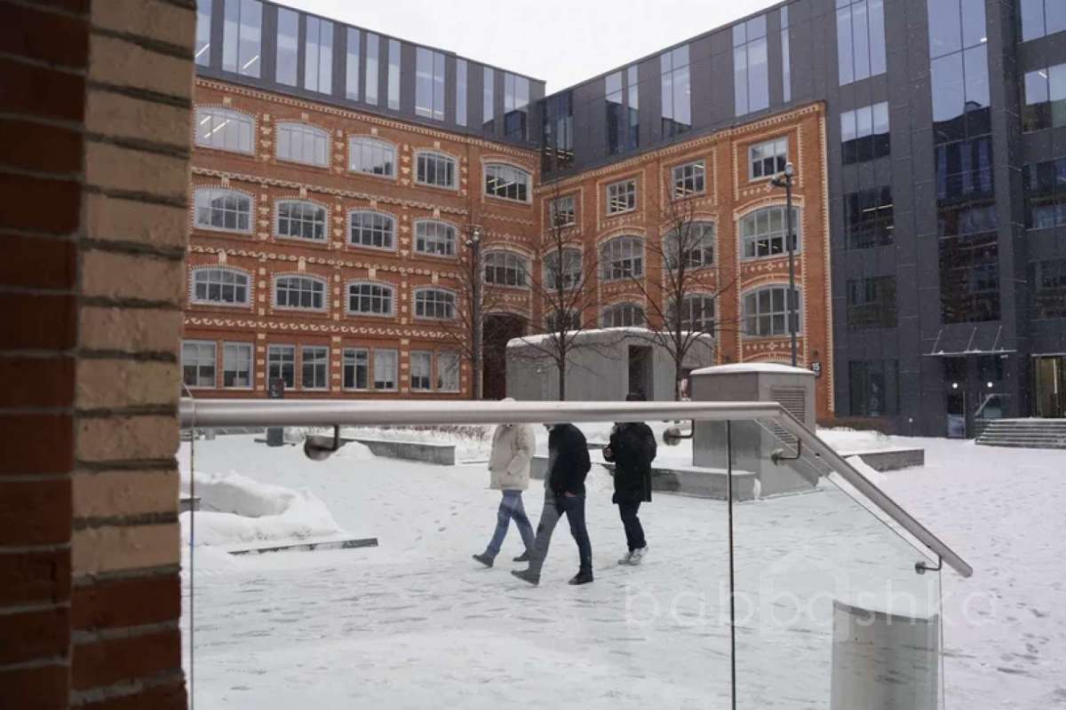 052F91ED-13F1-4E14-B361-8D66869CC89C. холлы 