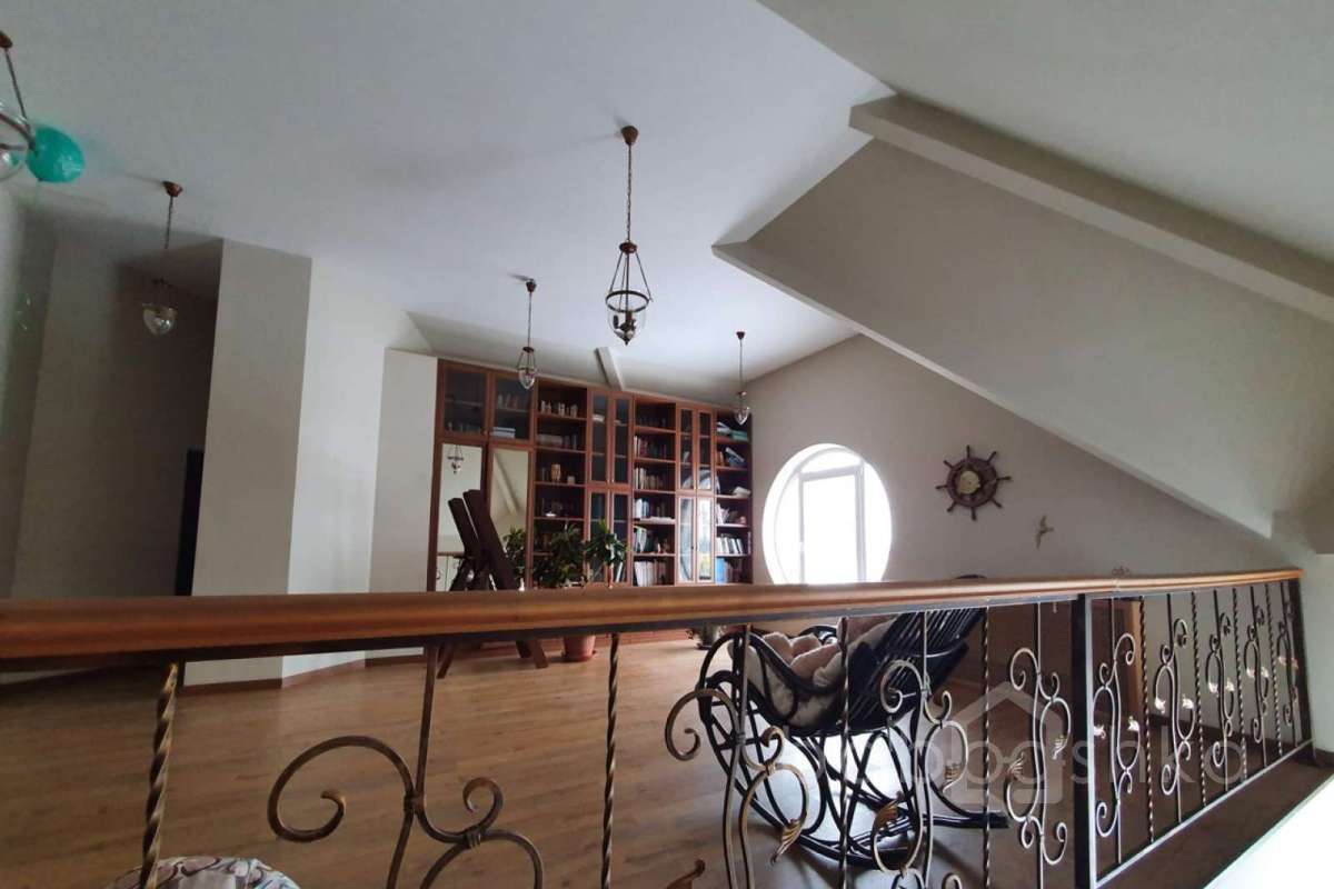 FAC4041E-3897-4548-B1B6-405E884F8994. дома 