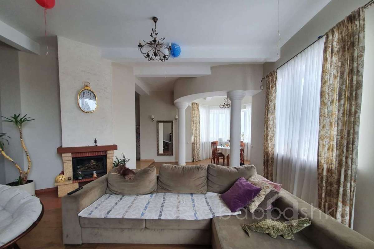 718C0949-2E49-4C28-B5A2-2E5FACDAA485. дома 