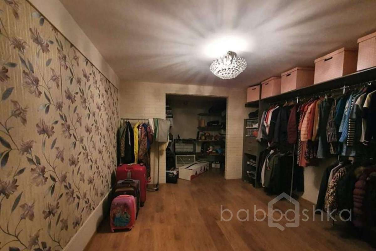 993AE378-FB1C-4FDB-ACB0-E464C7D25278. дома 