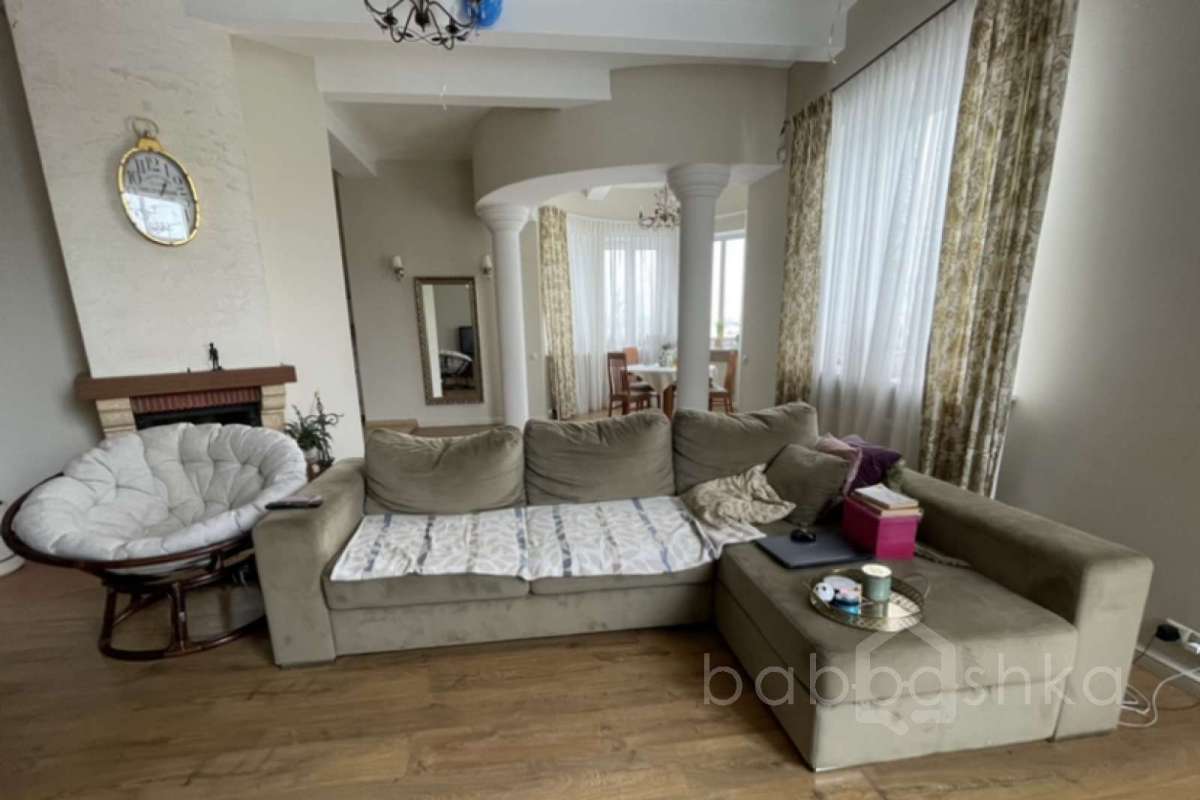 0C5AEC6A-DA06-4B8C-B696-E5FC38164D9C. дома 