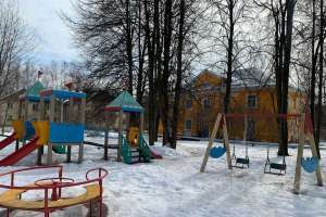 EFE8D76C-5213-4BFE-80F2-42BB4E858287. дворы Съёмки Москва