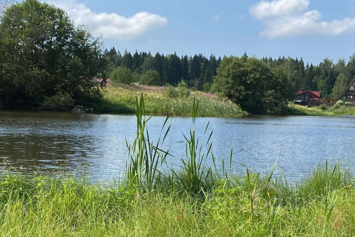 AD0E4A4F-BE7B-47C4-9EBE-2A57EC238215 дома 