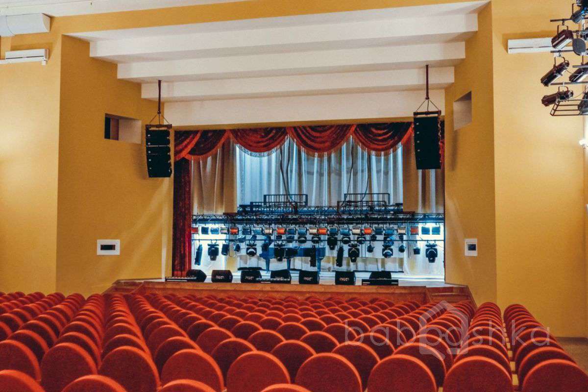 astah10 концертные залы 